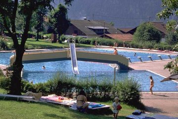 Piscine en pleine air Zirl