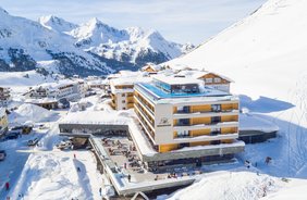 Sun > snow > ski > swim – Mooshaus has it all
