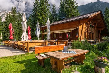 Refugio Neue Alplhütte