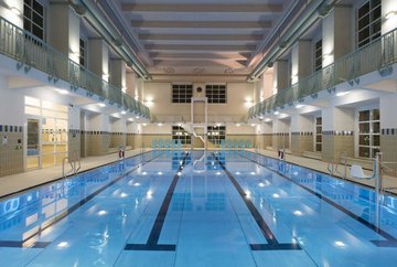 Piscina Coperta Amraser-Straße