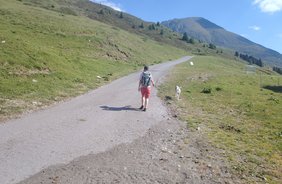 Lo que hay que llevar en las excursiones de montaña: lista de cosas que hay que llevar para hacer senderismo