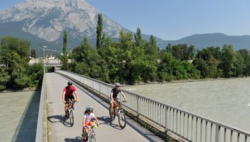 Ruta ciclista por el río Inn