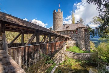 Burg Klamm - Wasserfall - Gschwenter Hohlweg
