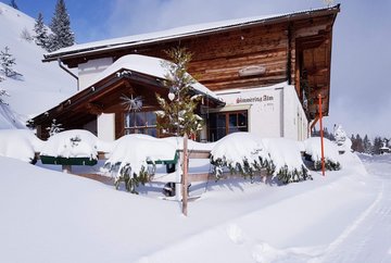 Escursione con le racchette da neve alla malga Simmeringalm