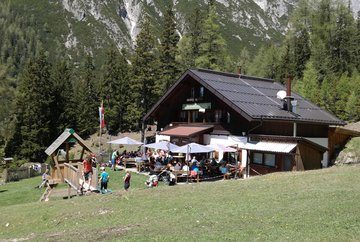 Lehnberghaus / Lacke
