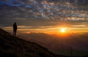 Sonnenuntergang über Innsbrucks Bergwelt