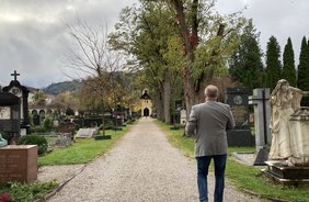 Vers la dernière demeure – Promenade au cimetière de l’Ouest