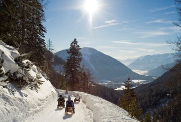 Escursione con le racchette da neve al rifugio Lehnberghaus