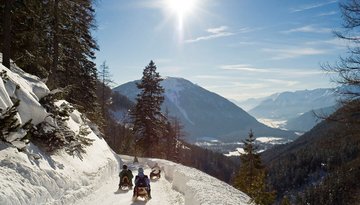 Escursione con le racchette da neve al rifugio Lehnberghaus