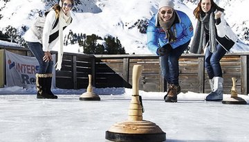 Terrain d’Eisstock à l’Olympiaworld (anneau extérieur)