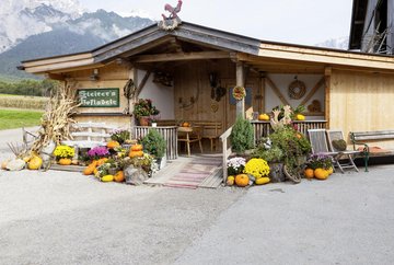 Obermieminger farmer's market at the Steirerhof