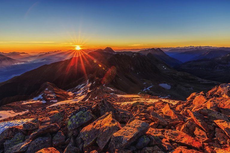 Sonnenaufgang am Pirchkogel im Kühtai