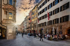 Printemps à Innsbruck – en route entre les fleurs et les montagnes enneigées