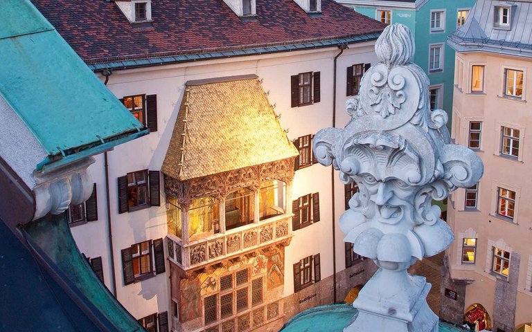 Schillerndes Denkmal: Das Goldene Dachl