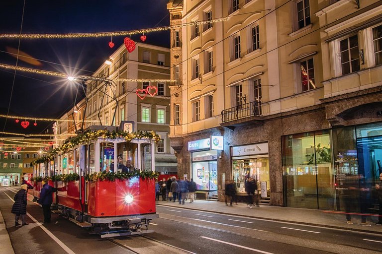 Weihnachtsstraßenbahn