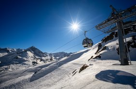 Sonnenskilauf: Frühling auf Innsbrucker Art