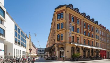 Hotel Cafe Central