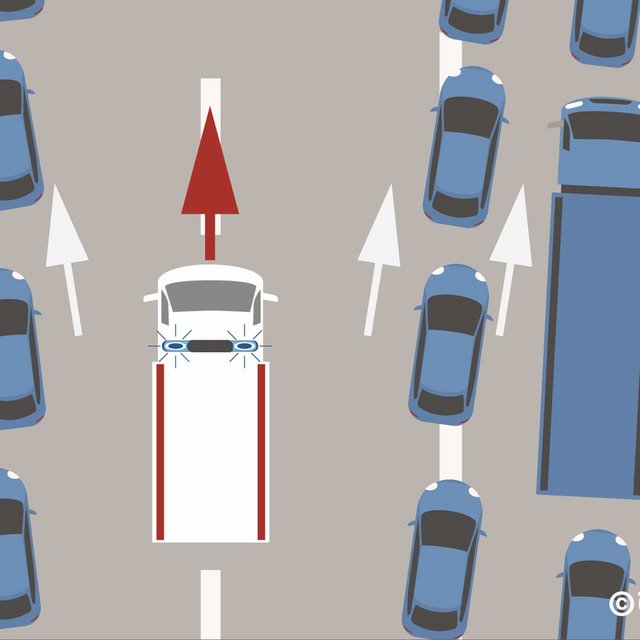 Bei Stau Rettungsgasse