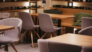 Riese wine bar bistro